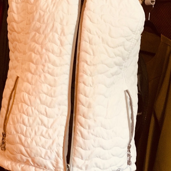 Reversible vest with zipper - Picture 5 of 5